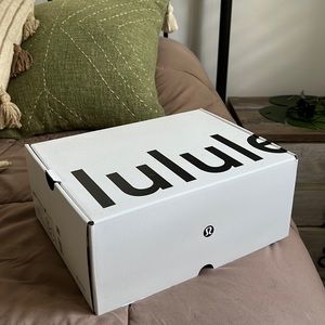 lululemon all black tennis shoes